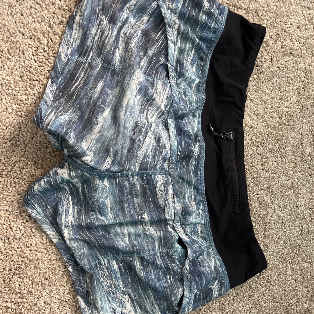 Lululemon speed up shorts 2.5 inch